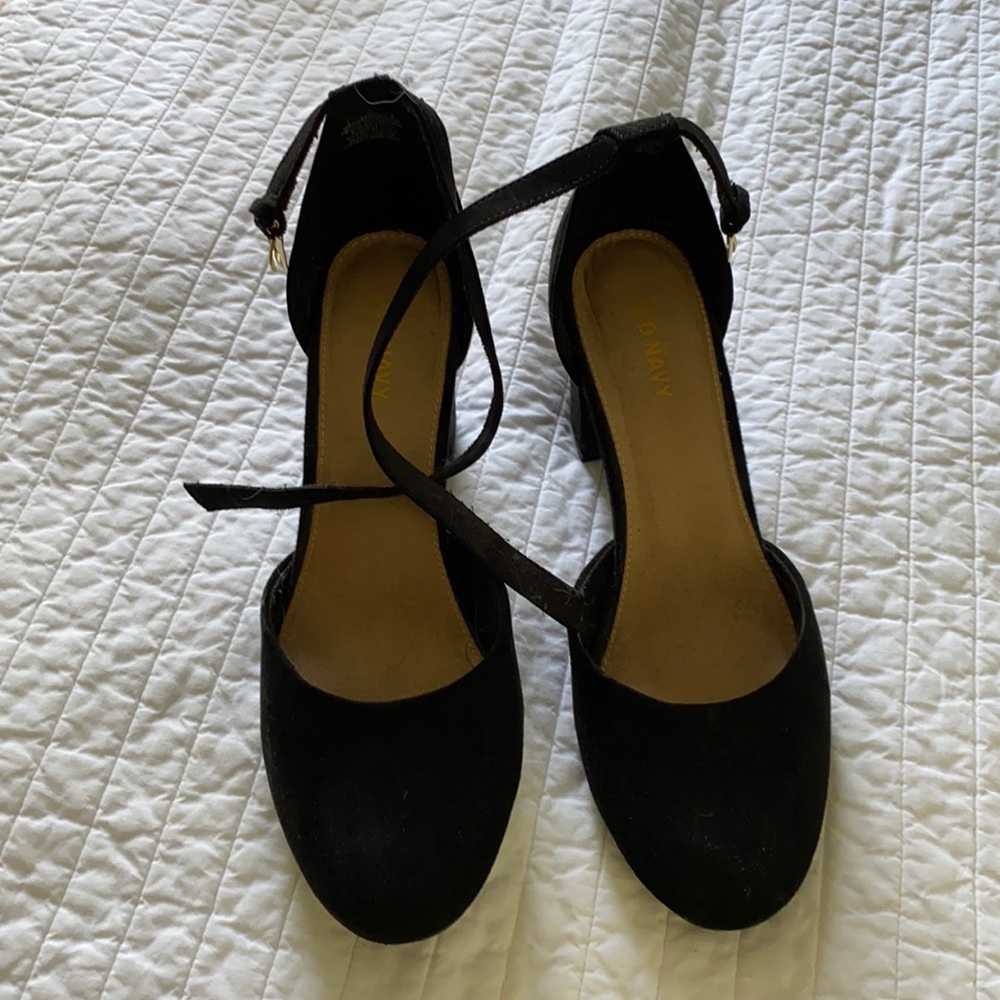 EUC black Swede heels